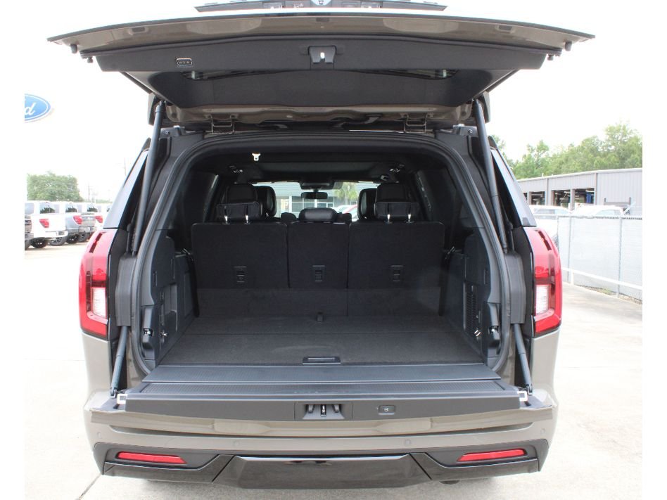 New 2027 Marsh Gray Ford Platinum image 26