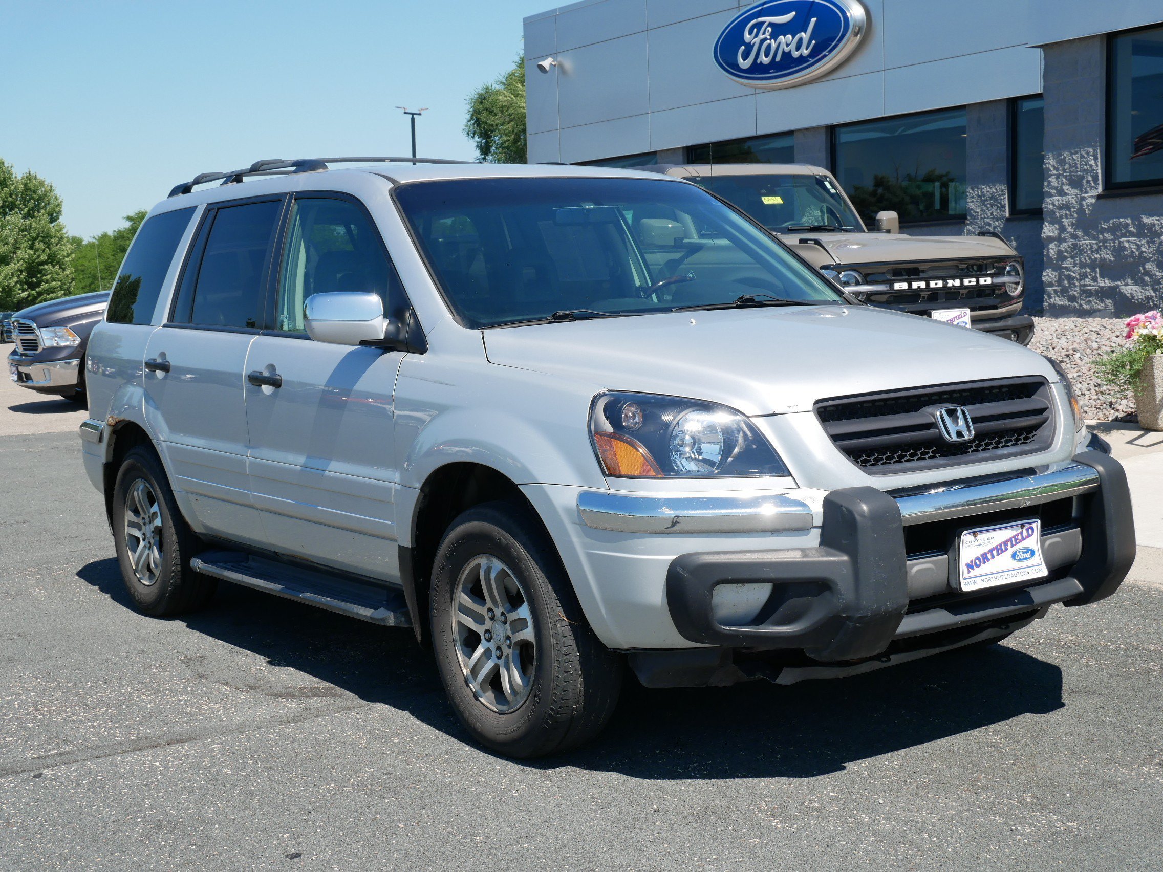 Used 2003 Honda Pilot EX with VIN 2HKYF18533H522703 for sale in Northfield, Minnesota