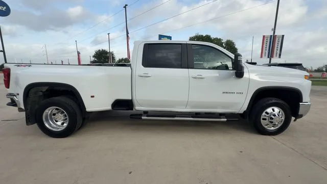 Certified Used 2025 Summit White Chevrolet LT DRW image 9