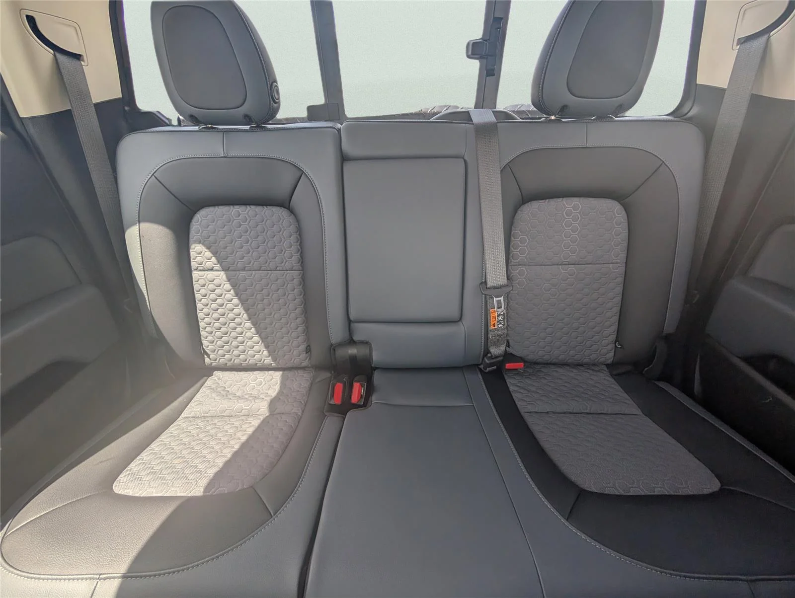 Used 2022 Summit White Chevrolet Z71 image 23