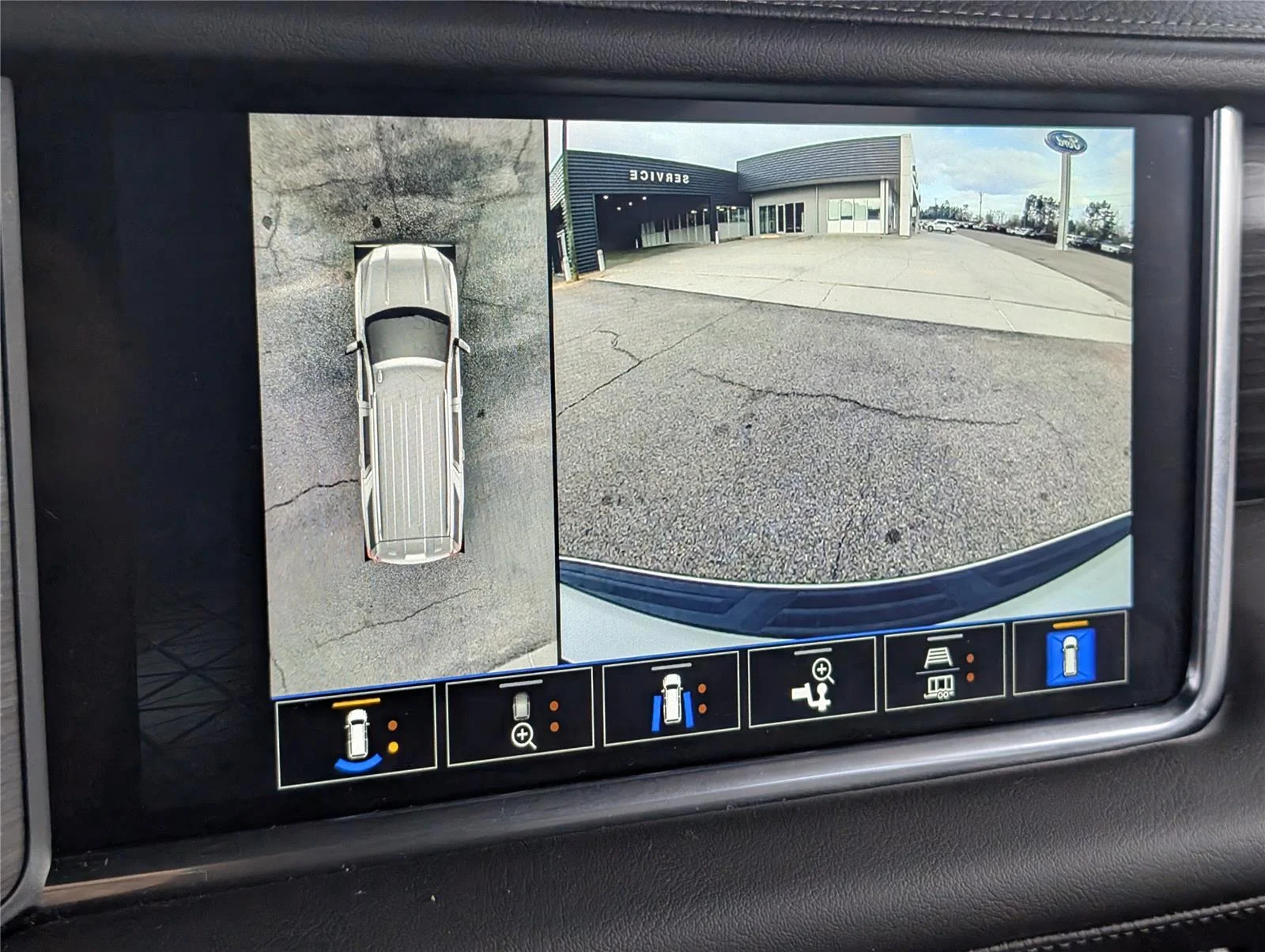 Used 2022 White Frost Tricoat GMC Denali image 22