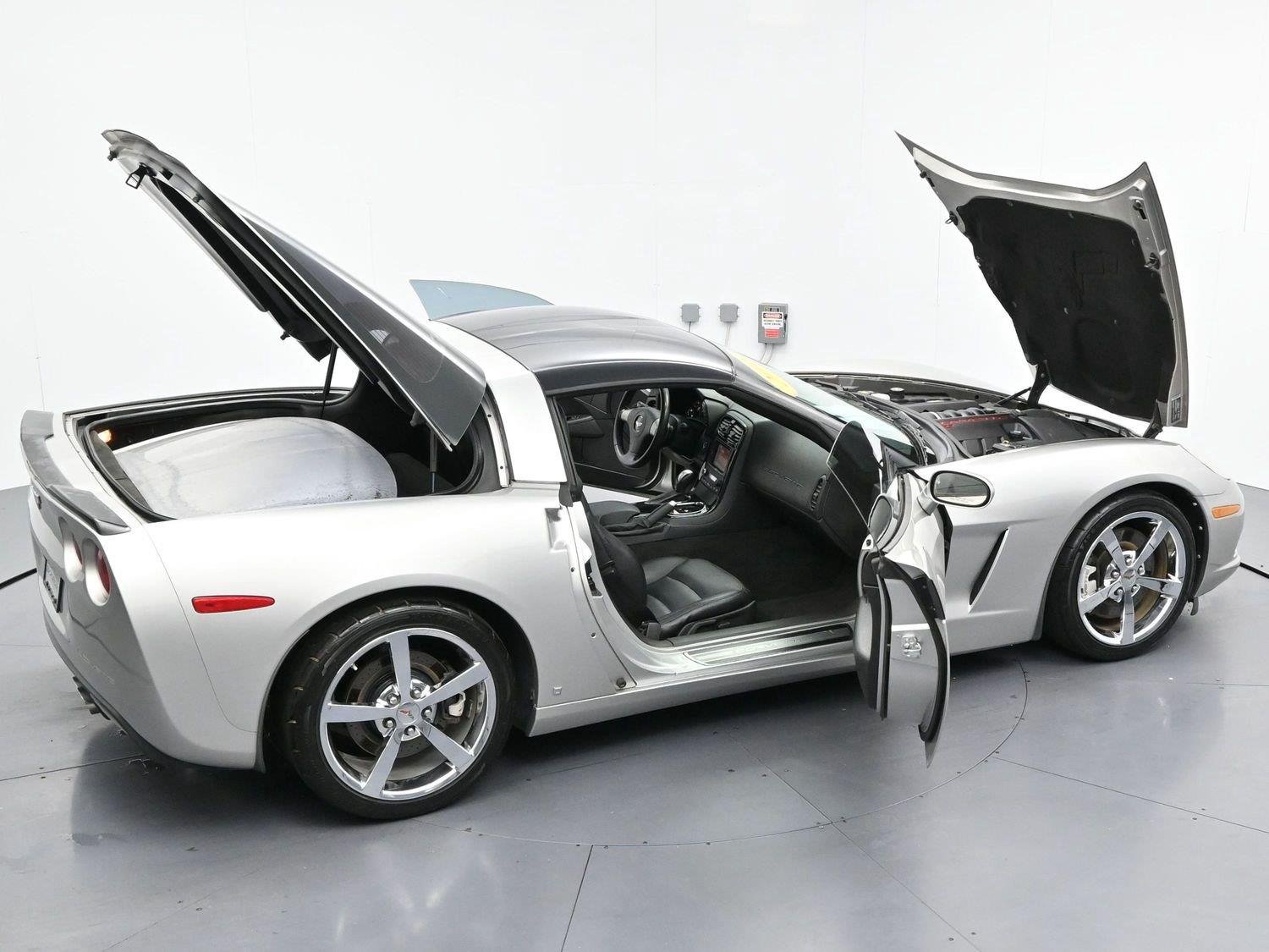 Used 2008 Machine Silver Metallic Chevrolet Base image 37
