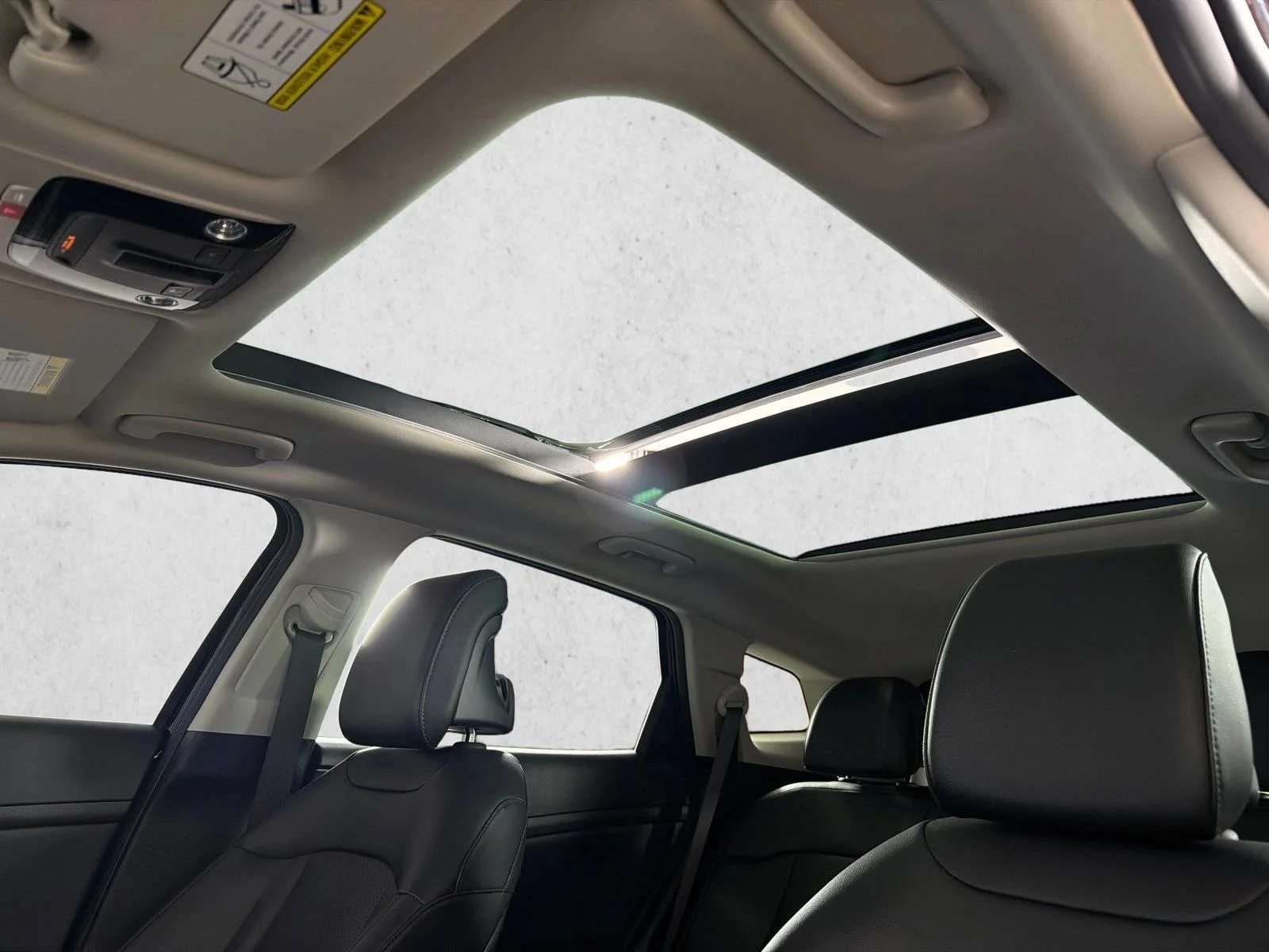 Used 2025 Blue Kia SX image 2