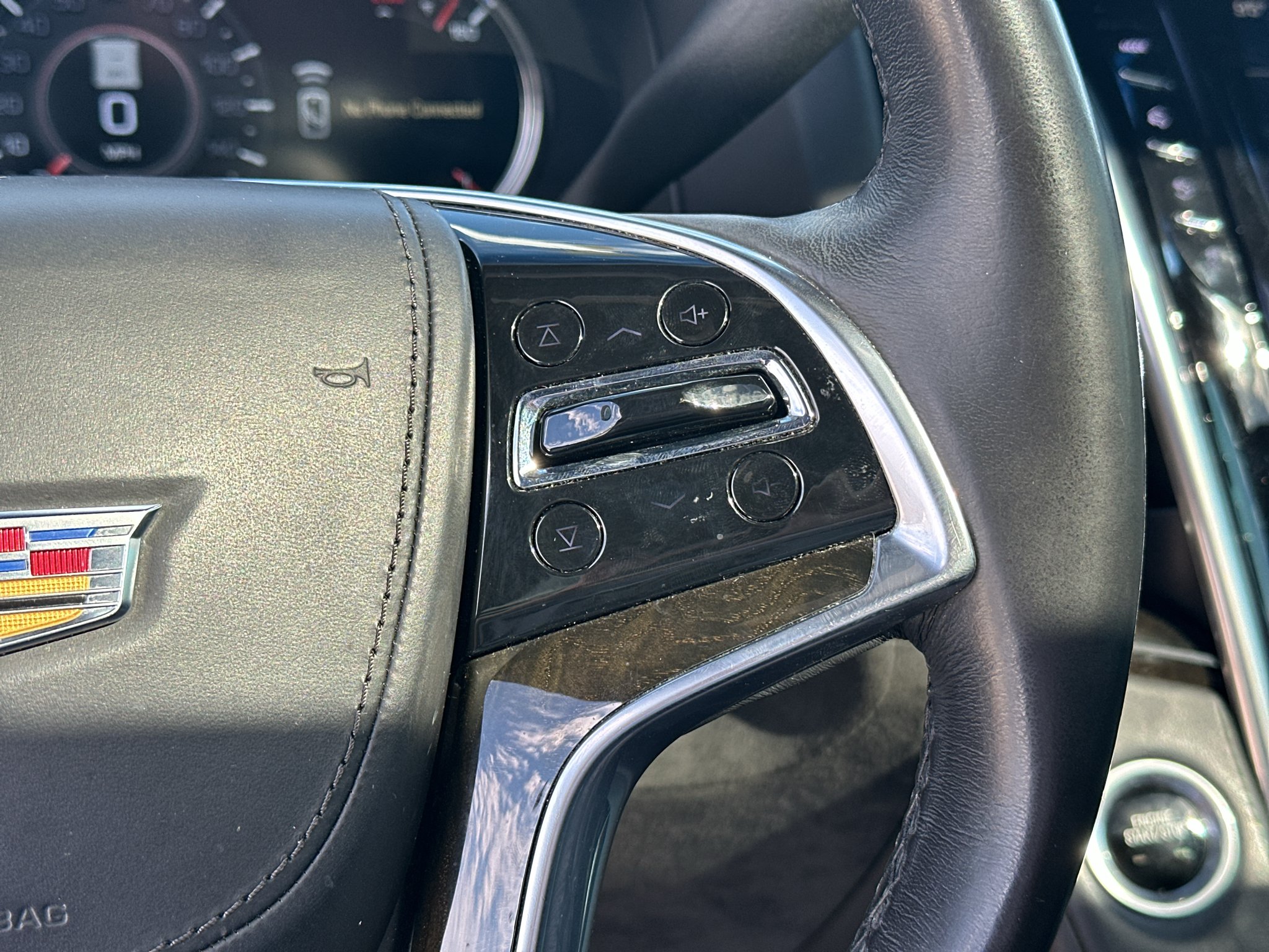 Used 2019 Shadow Metallic Cadillac Platinum image 19