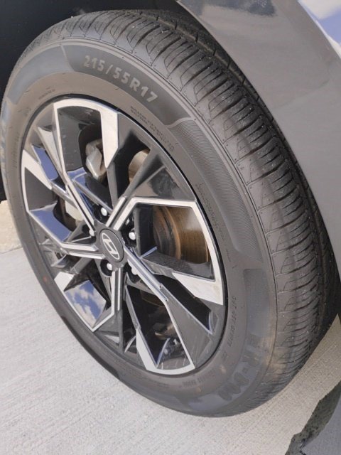 Used 2025 Carbon Blue Hyundai SEL image 3