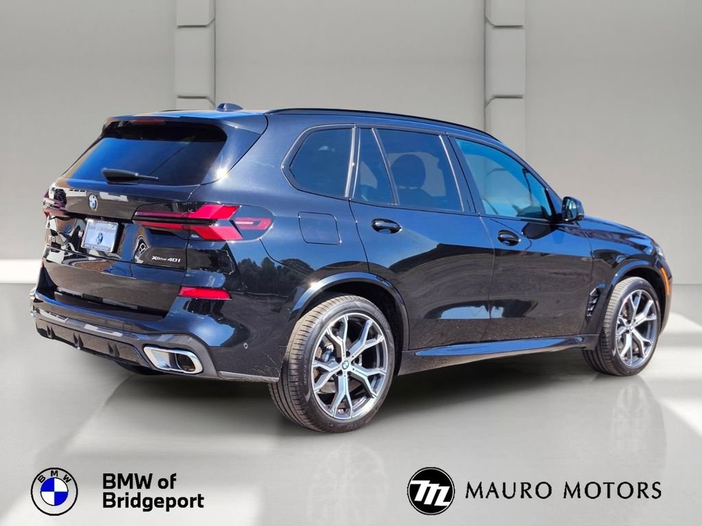 Used 2024 Black BMW xDrive40i image 4