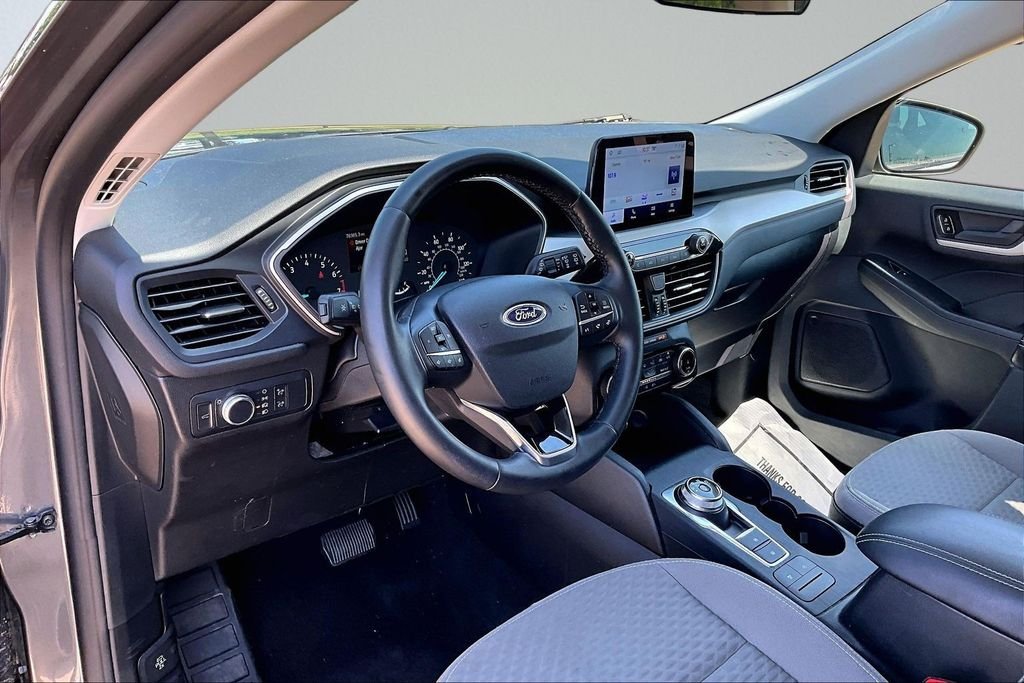 Used 2022 Gray Ford SE image 11