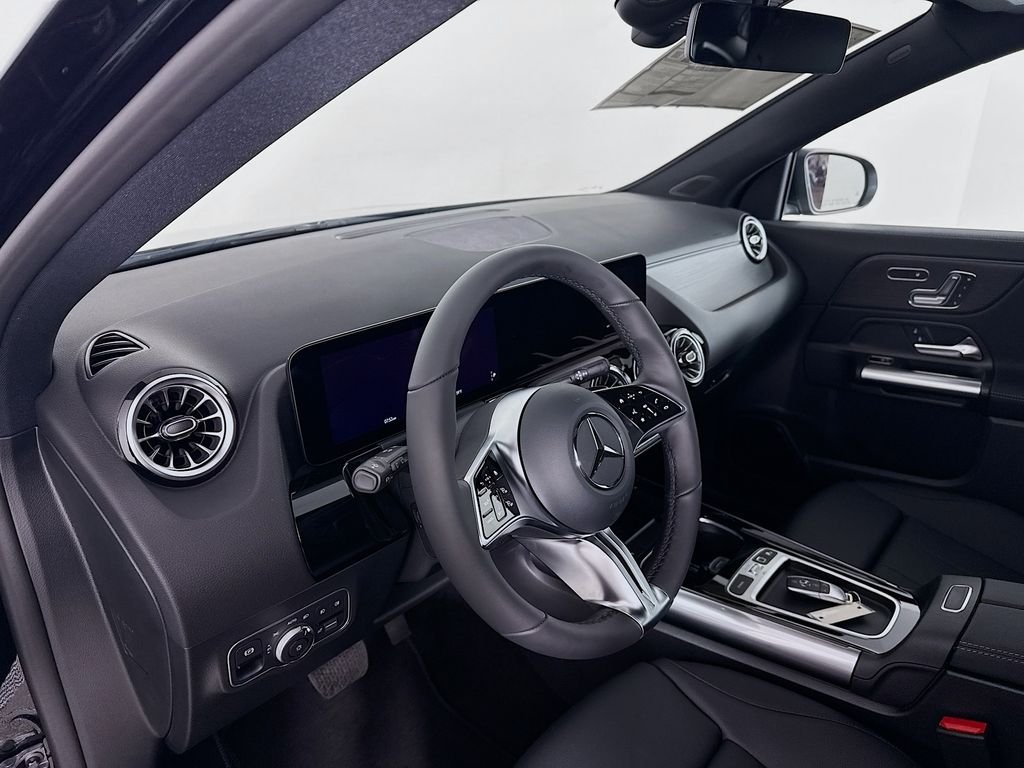 Used 2026 Black Mercedes-Benz GLA 250 image 4