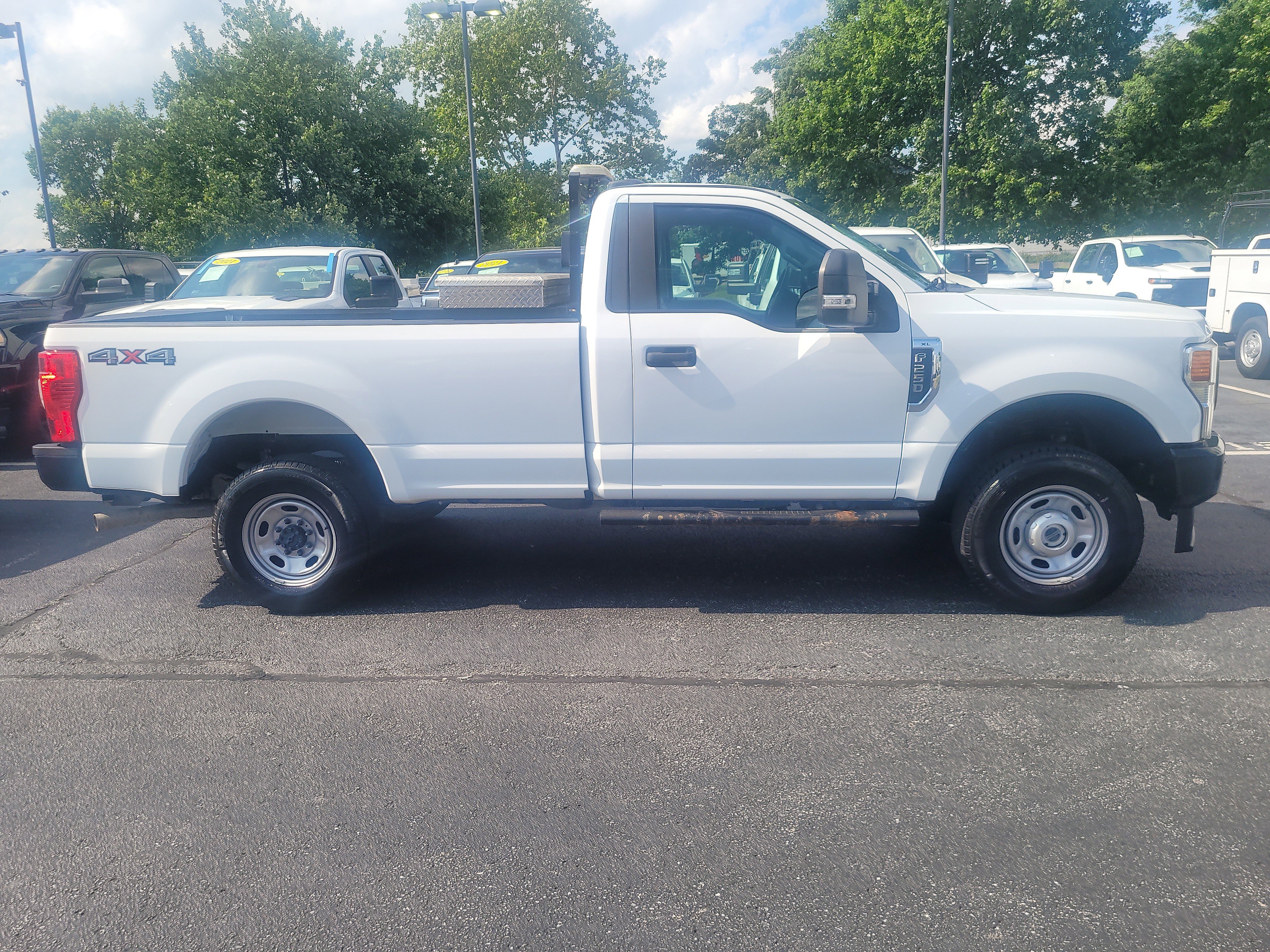 Used 2020 Oxford White Ford XL image 2