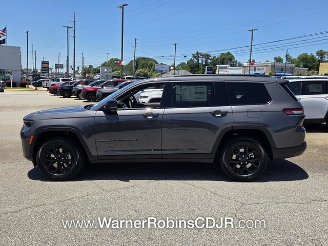 New 2026 Baltic Gray Metallic Clear-Coat Exterior Paint Jeep Altitude image 4