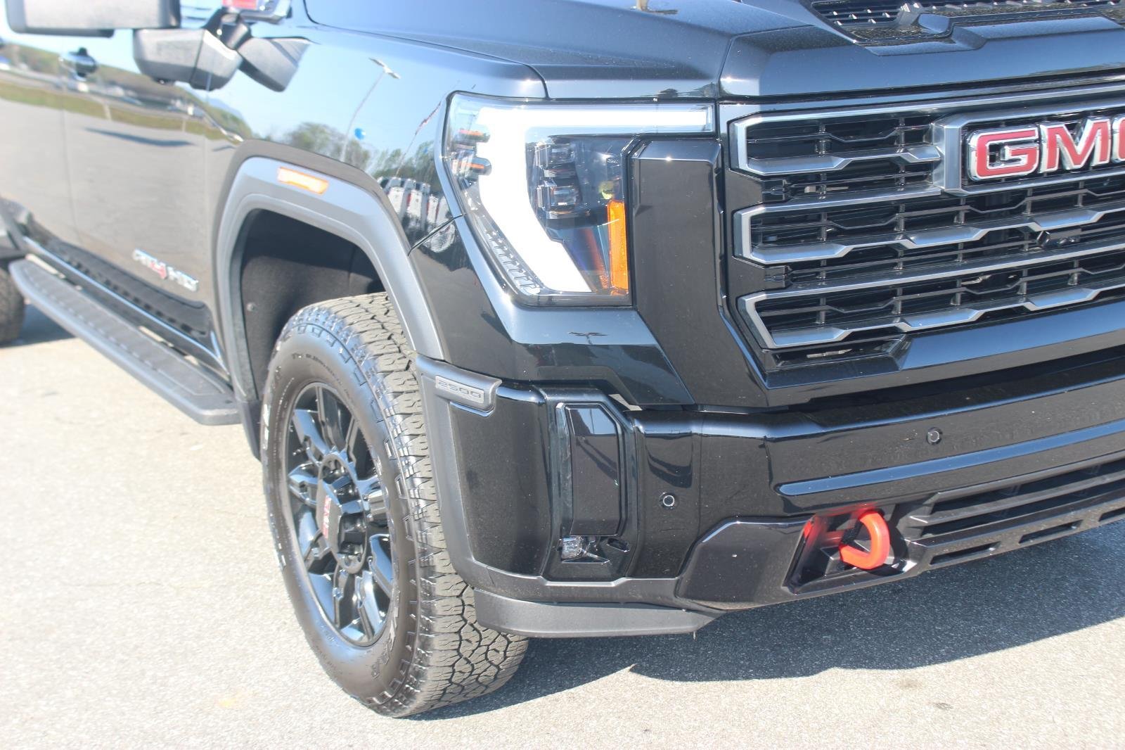Used 2025 Onyx Black GMC AT4 image 9