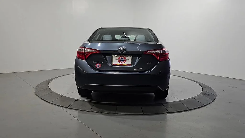 Used 2016 Gray Toyota LE image 4