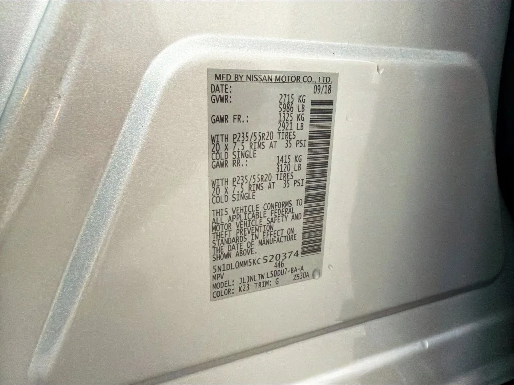 Used 2019 Silver INFINITI LUXE image 36
