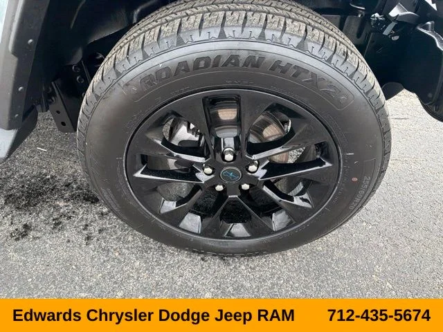 Certified Used 2025 Gray Jeep Sahara 4xe image 9