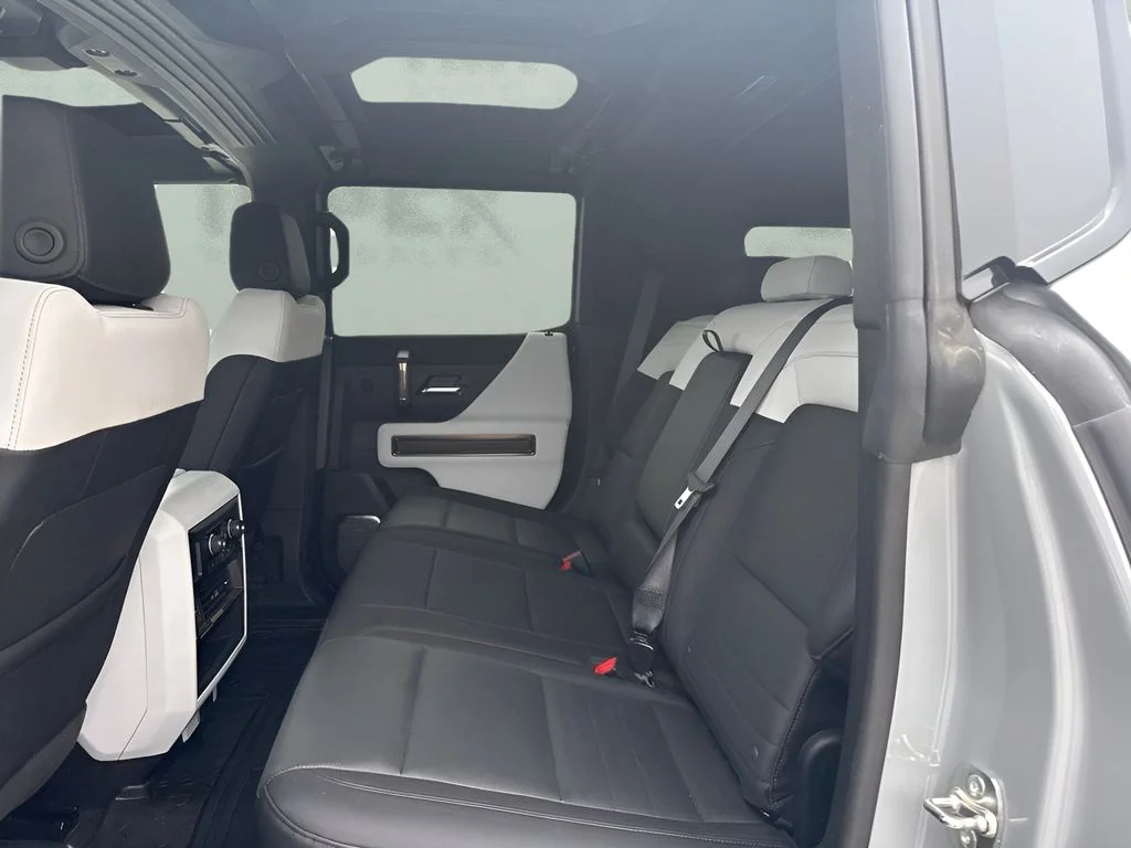 Used 2025 Gray GMC 2X image 9
