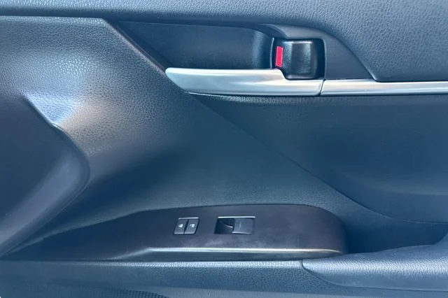 Used 2024 Ice Toyota SE image 20