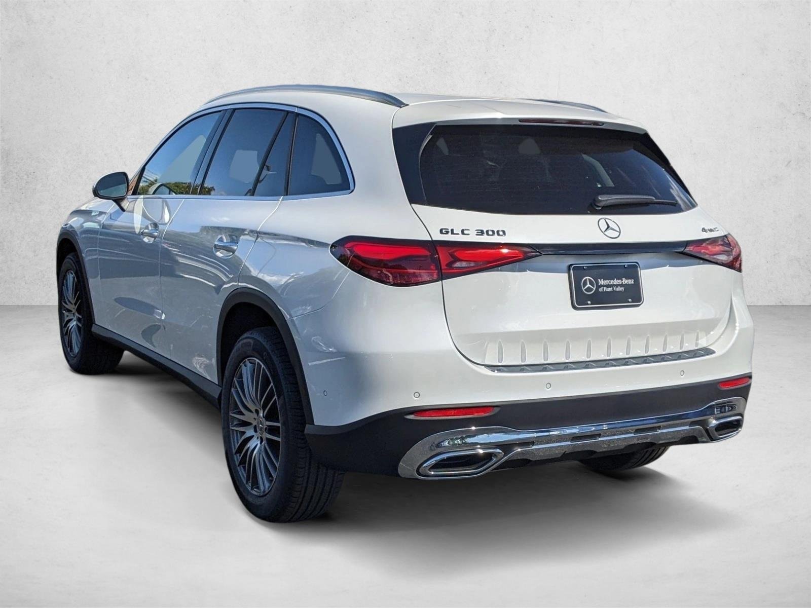 Certified Used 2026 Manufaktur Moonlight White Metallic Mercedes-Benz GLC 300 image 8