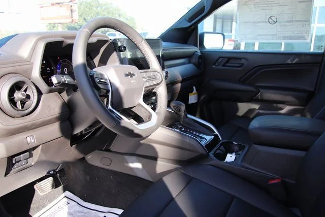2025 Chevrolet Colorado Trail Boss - Photo 10