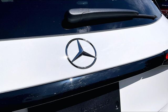 Used 2026 White Mercedes-Benz GLC 300 image 28