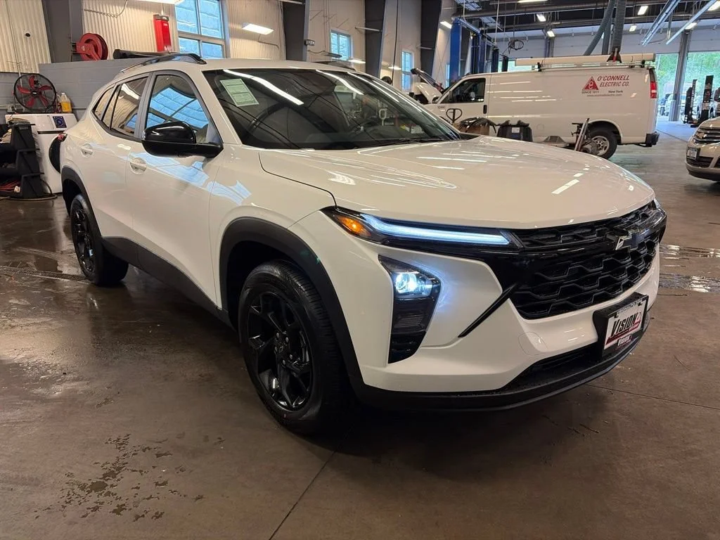2026 Chevrolet Trax LT - Photo 8