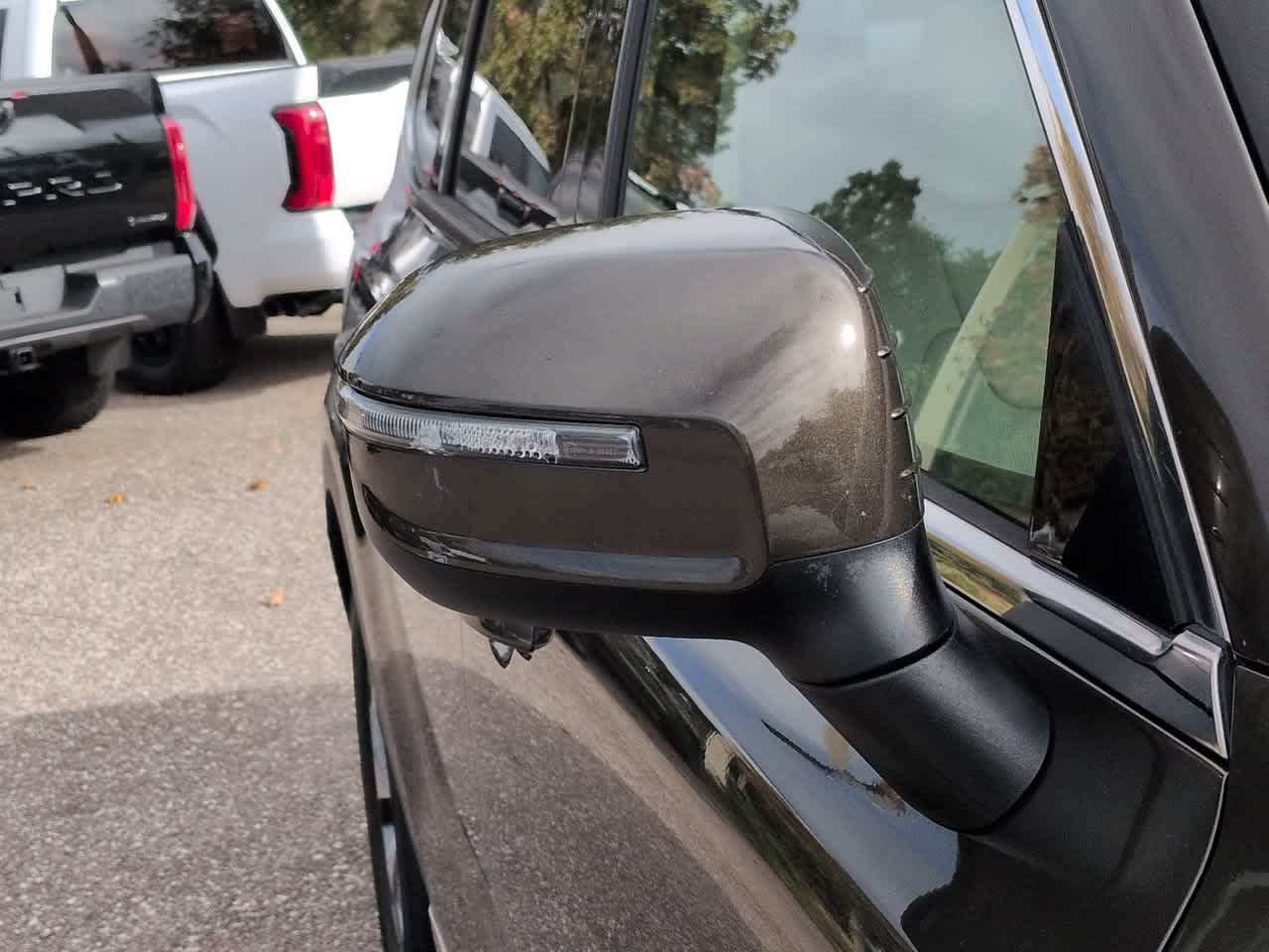 Used 2020 Green Kia EX image 12