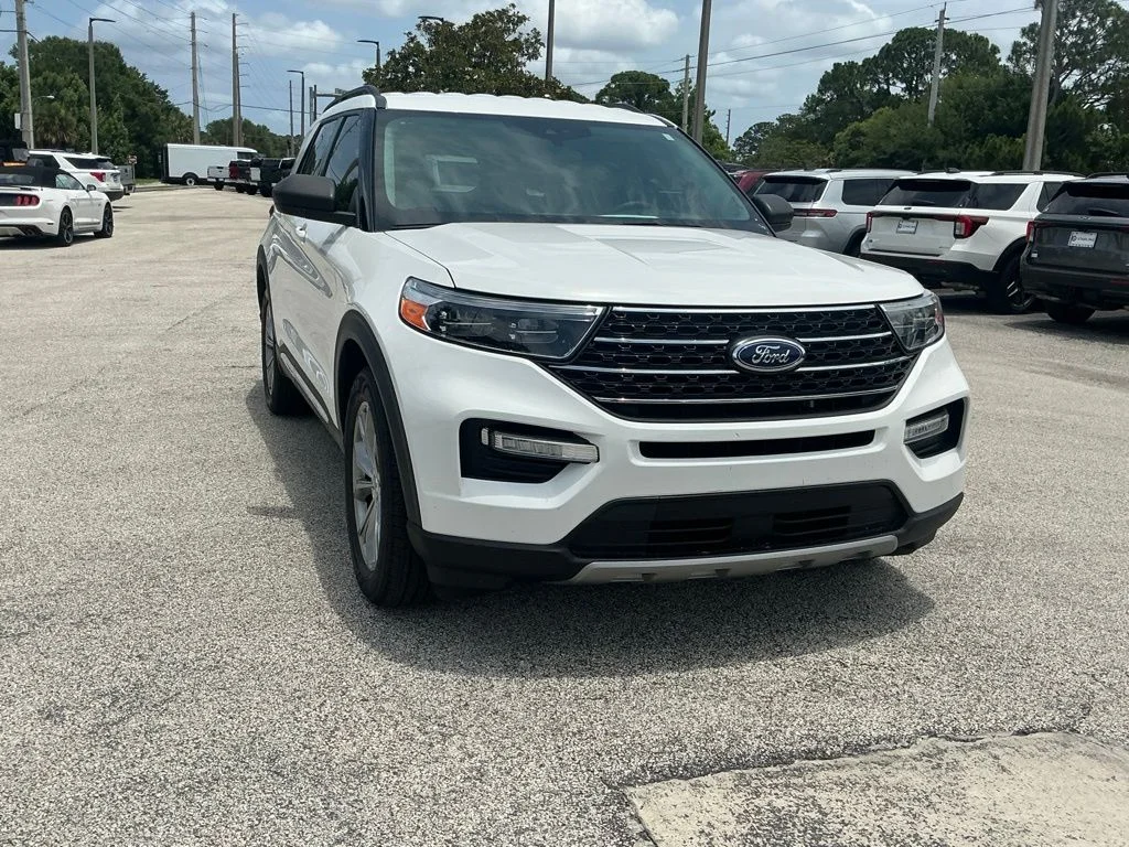 Used 2023 White Ford XLT image 25