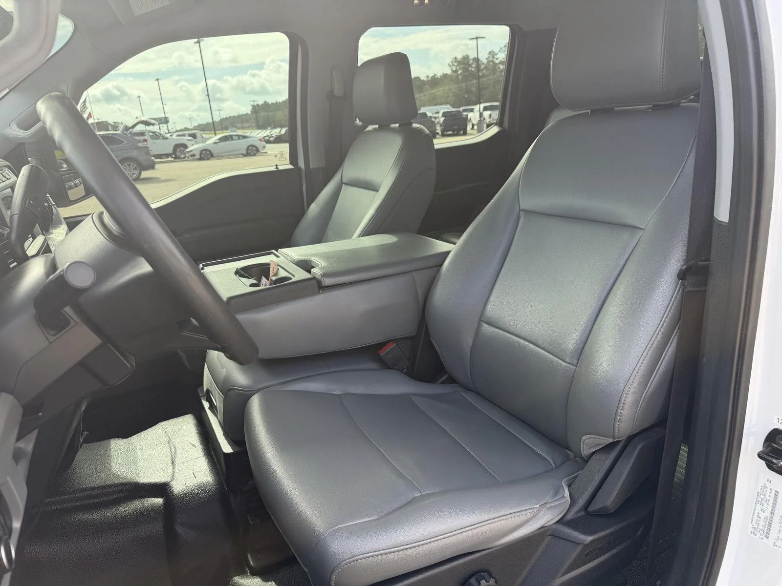Used 2023 Oxford White Ford XL image 15