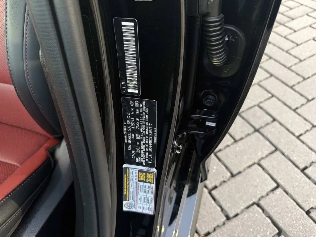Used 2026 Black Kia GT-Line Turbo image 31