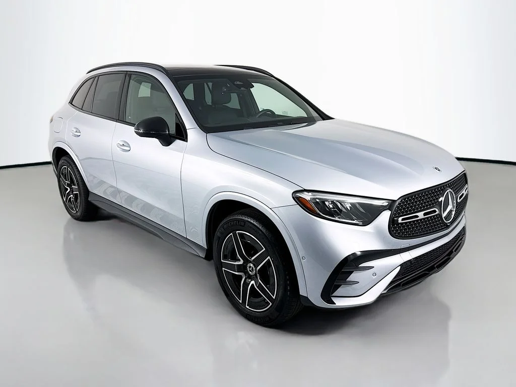 Certified Used 2026  Mercedes-Benz GLC 300 image 7
