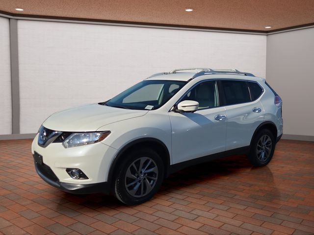 Used 2016 Pearl White Nissan SL image 28