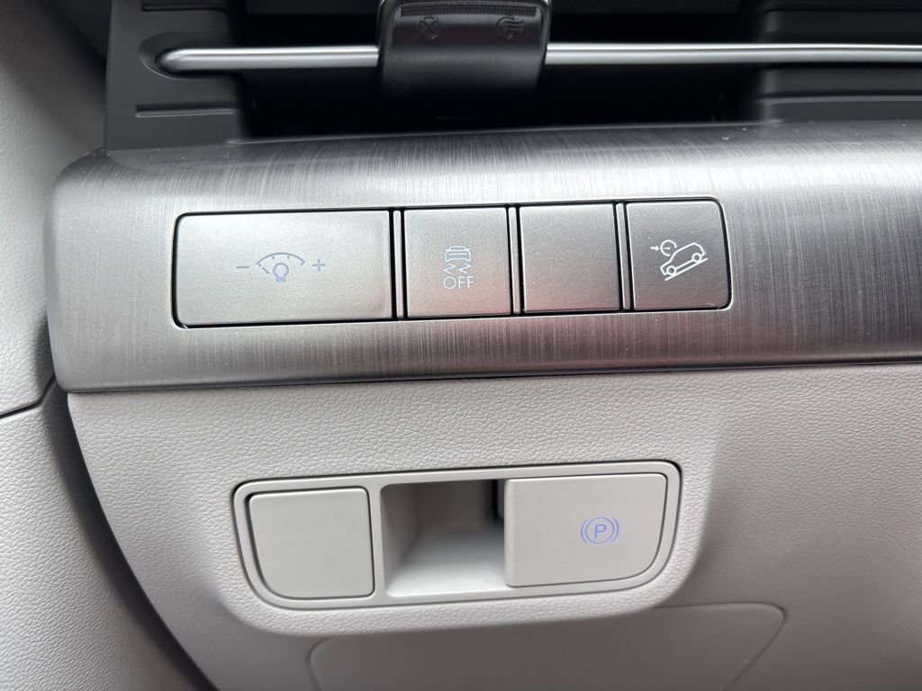 2025 Hyundai Kona SEL Convenience - Photo 25
