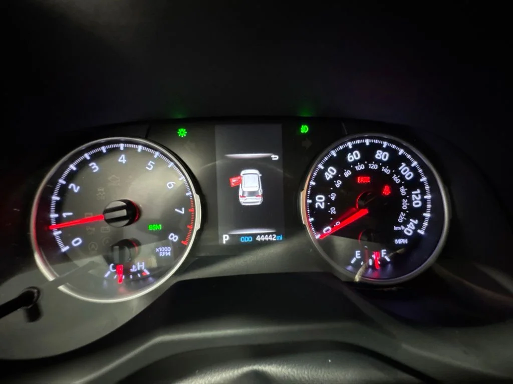 Used 2020 Black Toyota XLE image 39