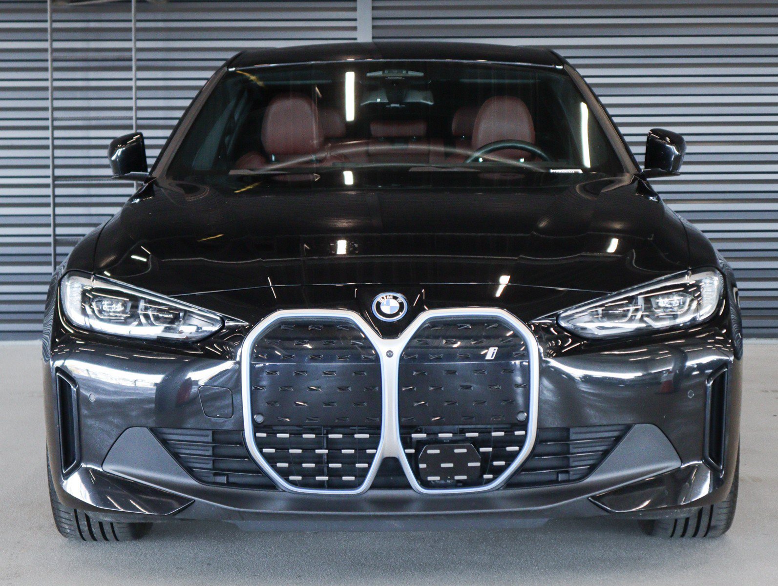 Used 2022 Black Sapphire Metallic BMW eDrive40 image 10