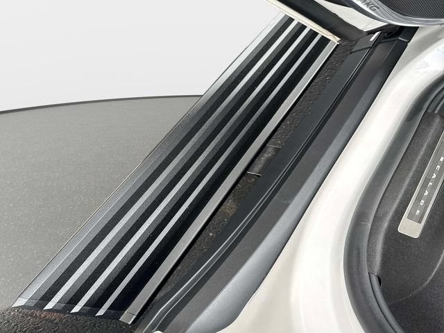 Certified Used 2024 Crystal White Tricoat Cadillac Sport Platinum image 11