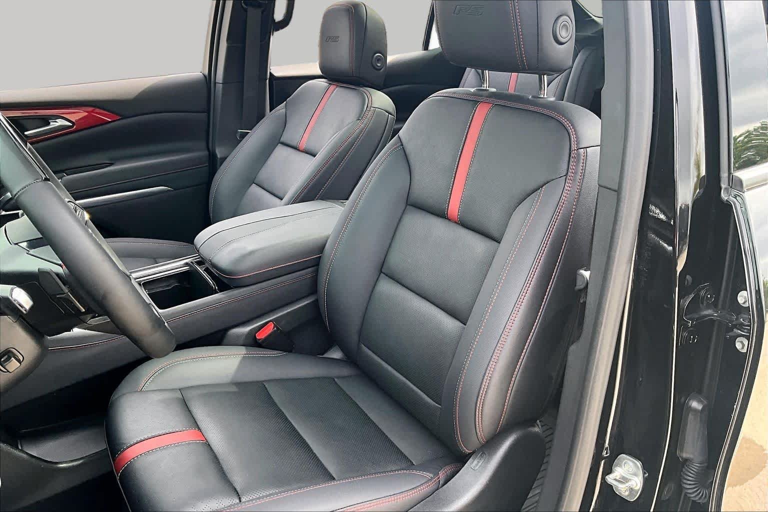Used 2025 Mosaic Black Metallic Chevrolet FWD RS image 7