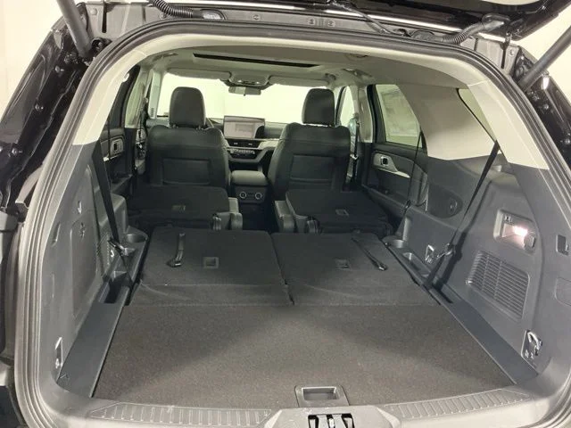 New 2026 Agate Black Metallic Ford Active image 32