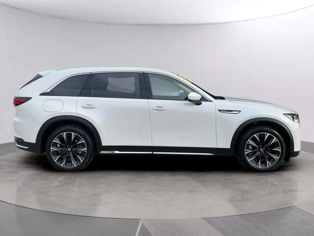 Used 2024 Rhodium White Premium Mazda Premium image 6