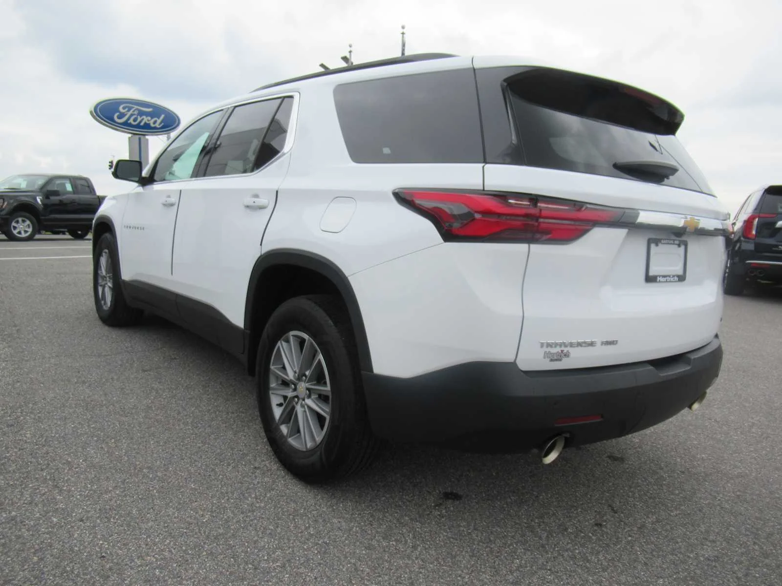 Certified Used 2022 Summit White Chevrolet LT Cloth image 7