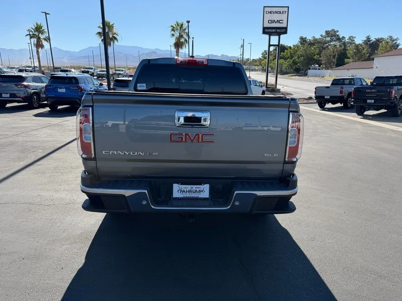 Used 2020 SATIN STEEL METALLIC GMC 2WD SLE image 4