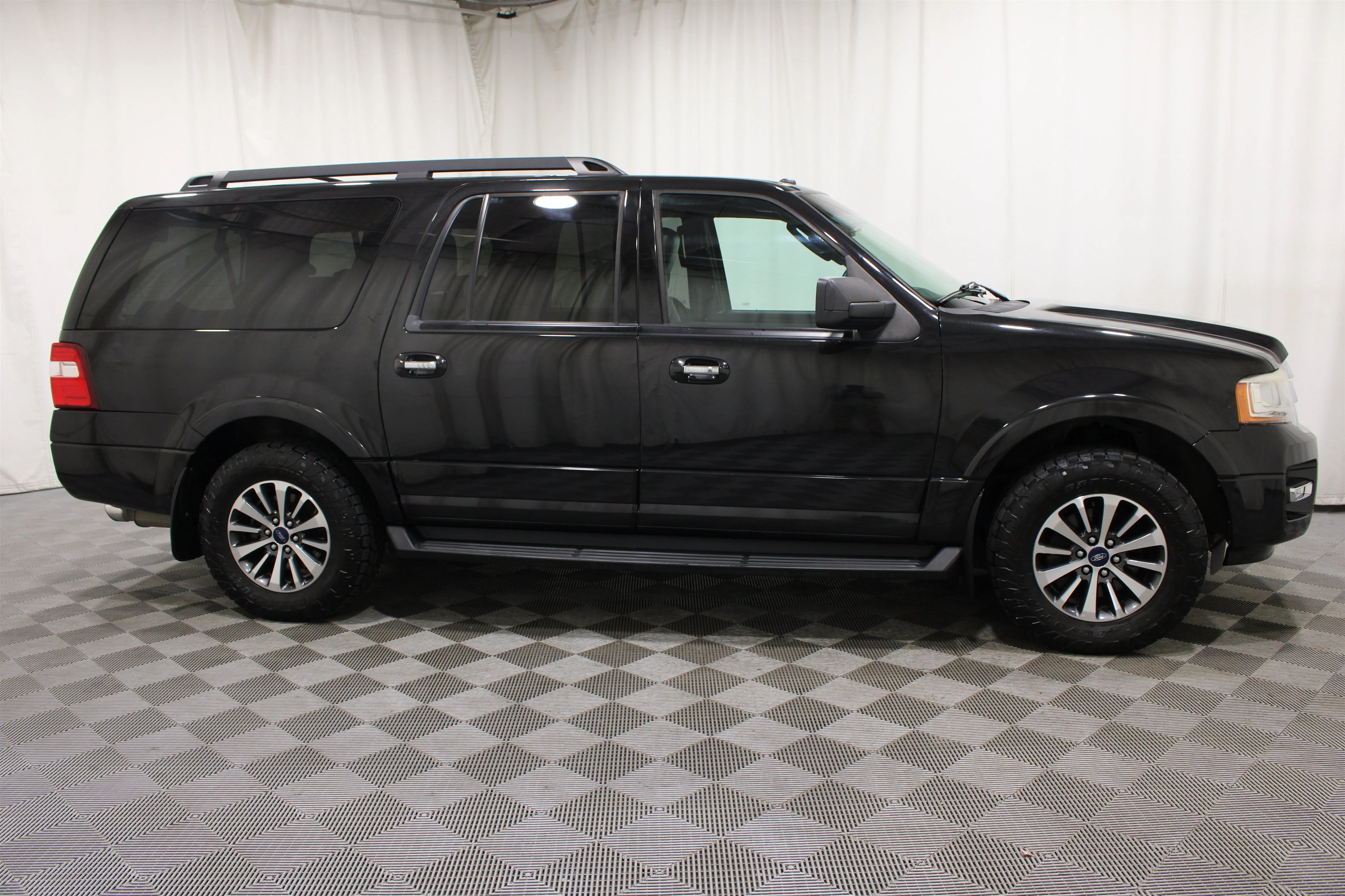 2015 Ford Expedition XLT - Photo 30