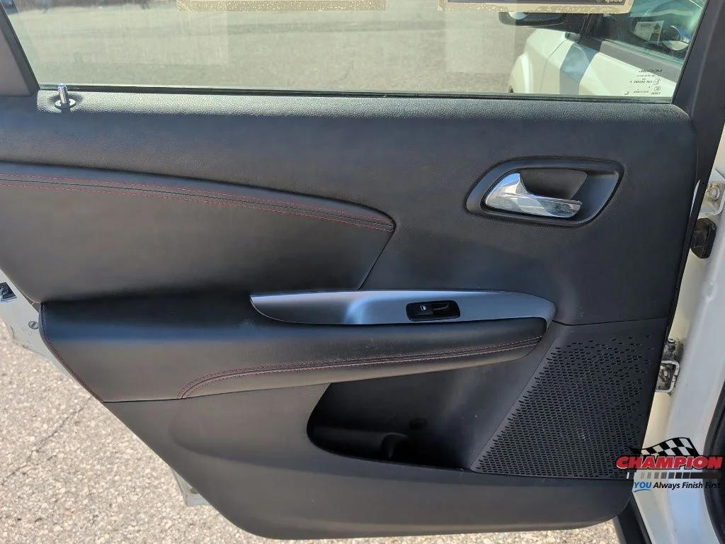 Used 2014 White Dodge R/T image 16