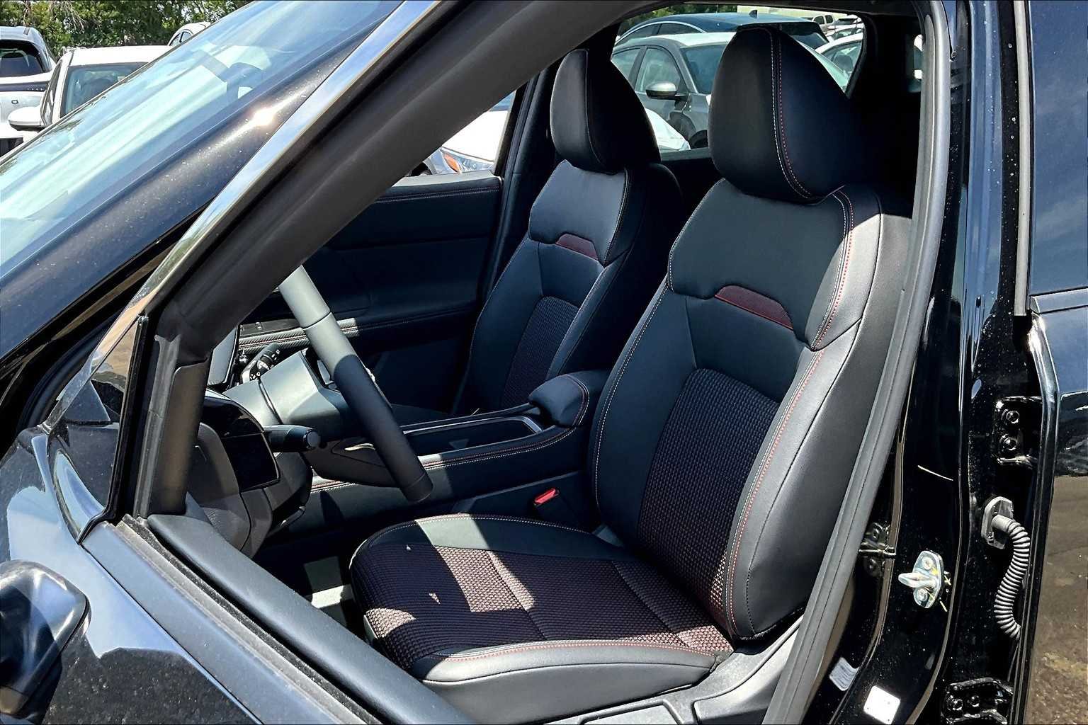 2025 Nissan Kicks SR - Photo 18