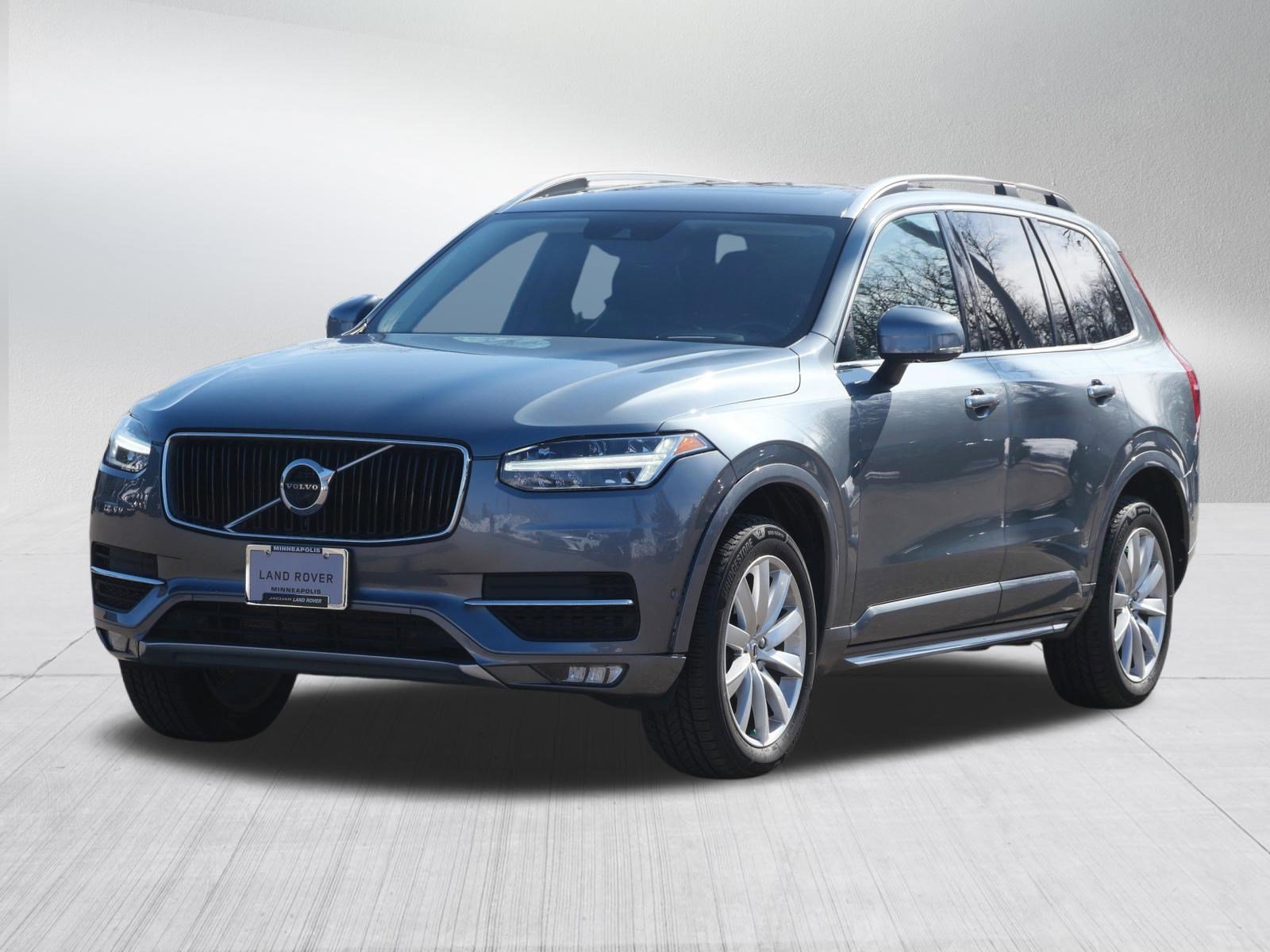 2018 Volvo XC90 Momentum