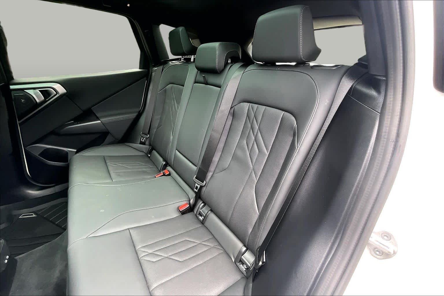Used 2026 Alpine White BMW M50 xDrive image 19