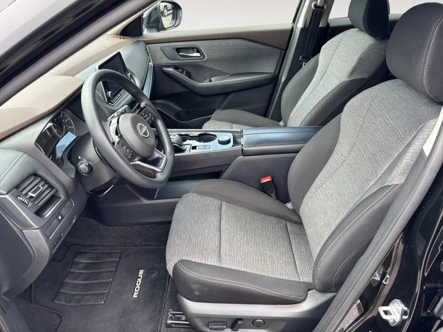 Used 2023 Super Black Nissan SV image 9