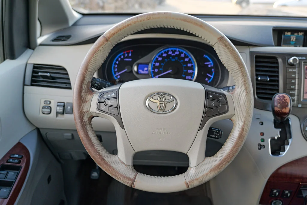 Used 2011 Predawn Gray Mica Toyota XLE image 38