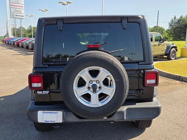 Used 2021 Black Jeep Unlimited Sport S image 11