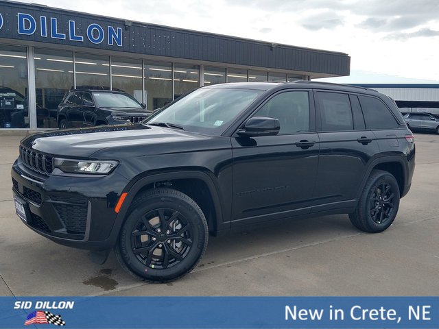 2026 Jeep Grand Cherokee Laredo Altitude