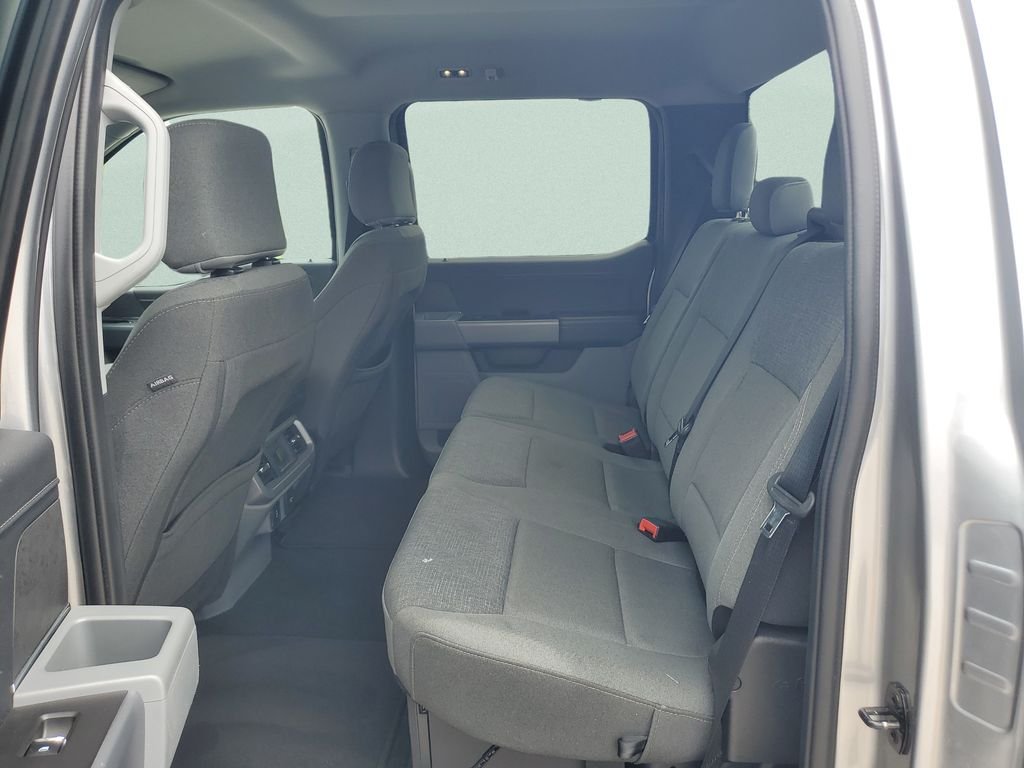 Used 2024 Silver Ford XLT image 10