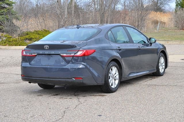 Used 2025  Toyota LE image 3